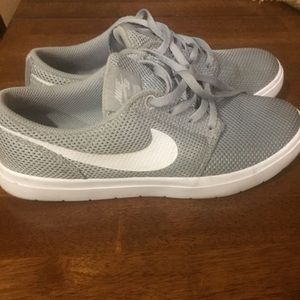 Nike SB Portmore Light Gray Youth size 5.5